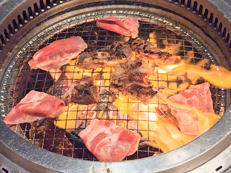 <焼肉きんぐ>お肉各種 米沢駅周辺の焼肉--焼肉きんぐ 米沢店