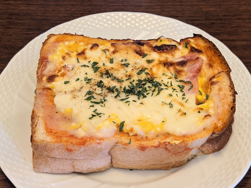 <星乃珈琲店>ハムチーズトースト 松戸駅周辺のカフェ--星乃珈琲店 松戸駅前店