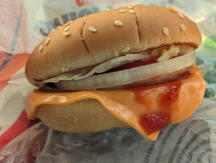 <バーガーキング>ワッパーチーズJr. 西所沢駅周辺の直火焼ハンバーガー--バーガーキング マミーマート所沢山口店