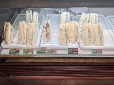 ���s�w���ӂ̃J�t�F--�J�t�F�E�x���[�`�F�@���s�w�O�X