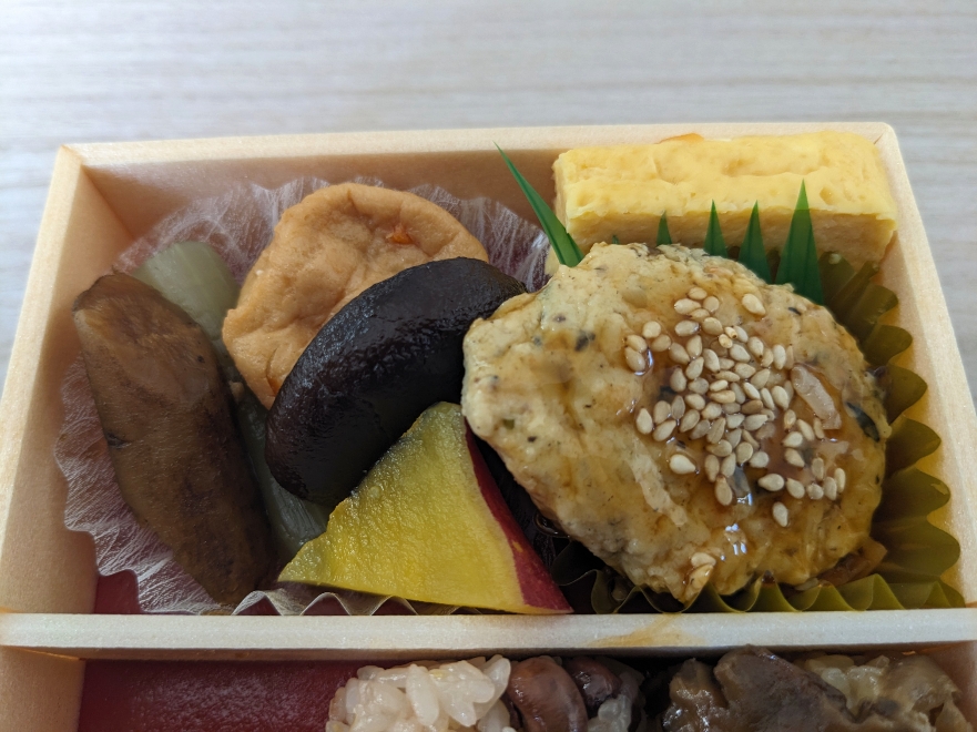 <おこわ米八>手のひら弁当<豆腐ハンバーグ> 札幌駅周辺のおこわ--おこわ米八 大丸札幌店