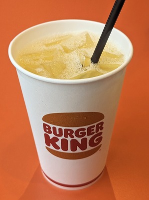<バーガーキング>ドリンク 小樽駅周辺の直火焼ハンバーガー--バーガーキング JR小樽駅店