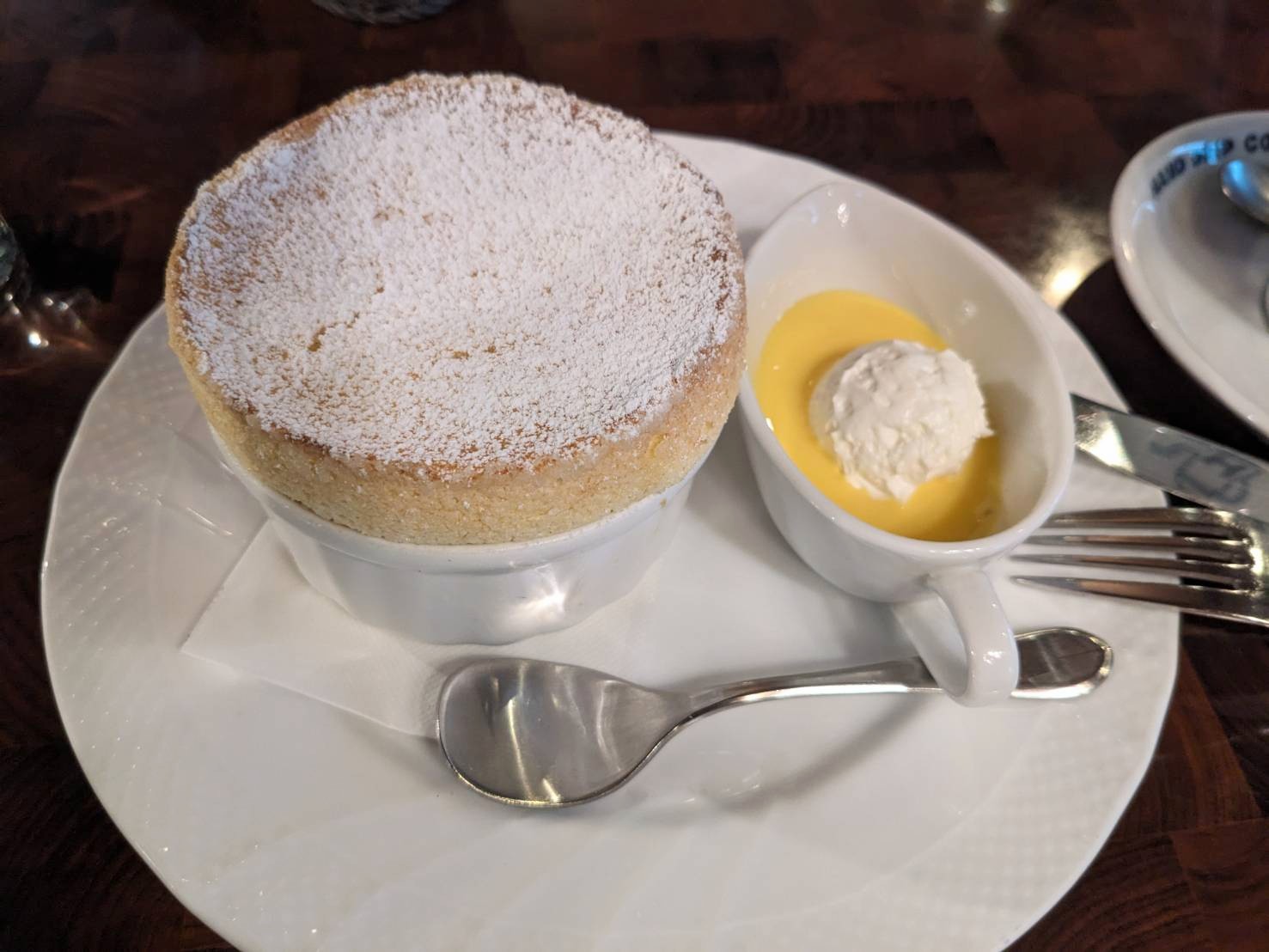 <星乃珈琲店>釜焼きバニラスフレ 中庄駅周辺のカフェ--星乃珈琲店 倉敷中庄店