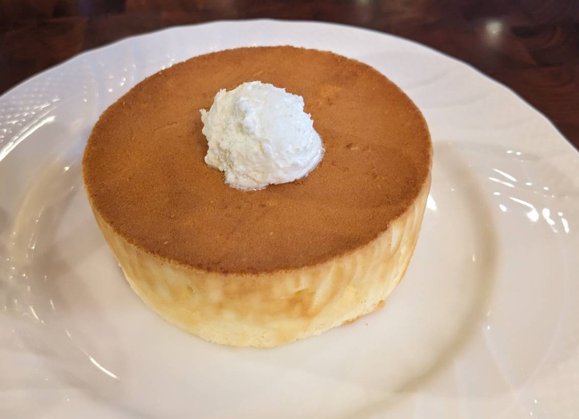 <星乃珈琲店>窯焼きスフレパンケーキ 堺東駅周辺のカフェ--星乃珈琲店 ヒビエ堺東店