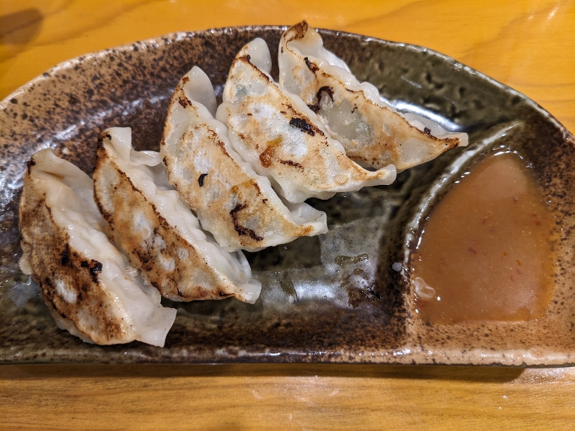 <蔵deらーめん>餃子 白子駅周辺の味噌らーめん--蔵deらーめん 鈴鹿店