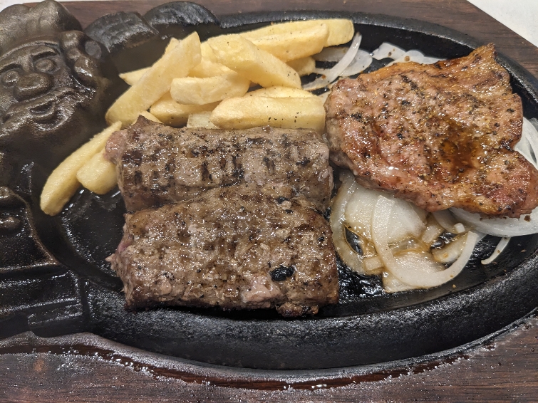 <ブロンコビリー>とんとんグリル 富士駅周辺のステーキ・ハンバーグ--ブロンコビリー 富士本市場店